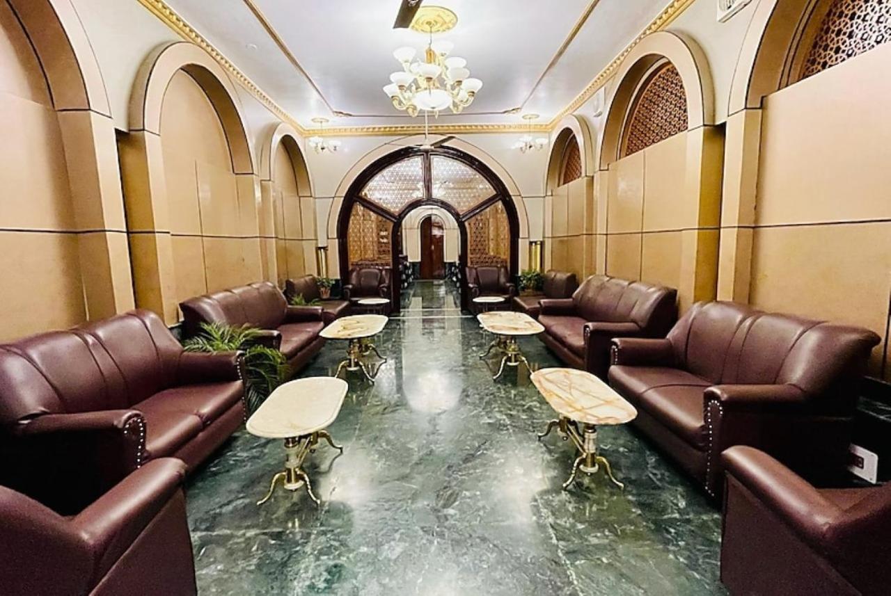 Hotel International Srinagar Exterior photo
